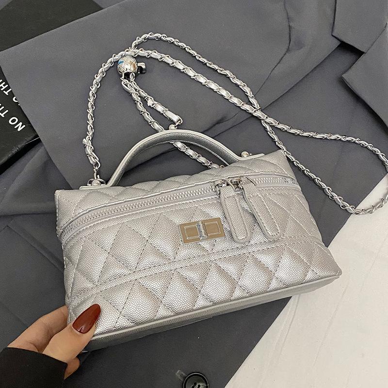 Korean sweet small fragrant style dopamine diamond chain handbag foreign style versatile fashion messenger small square bag women