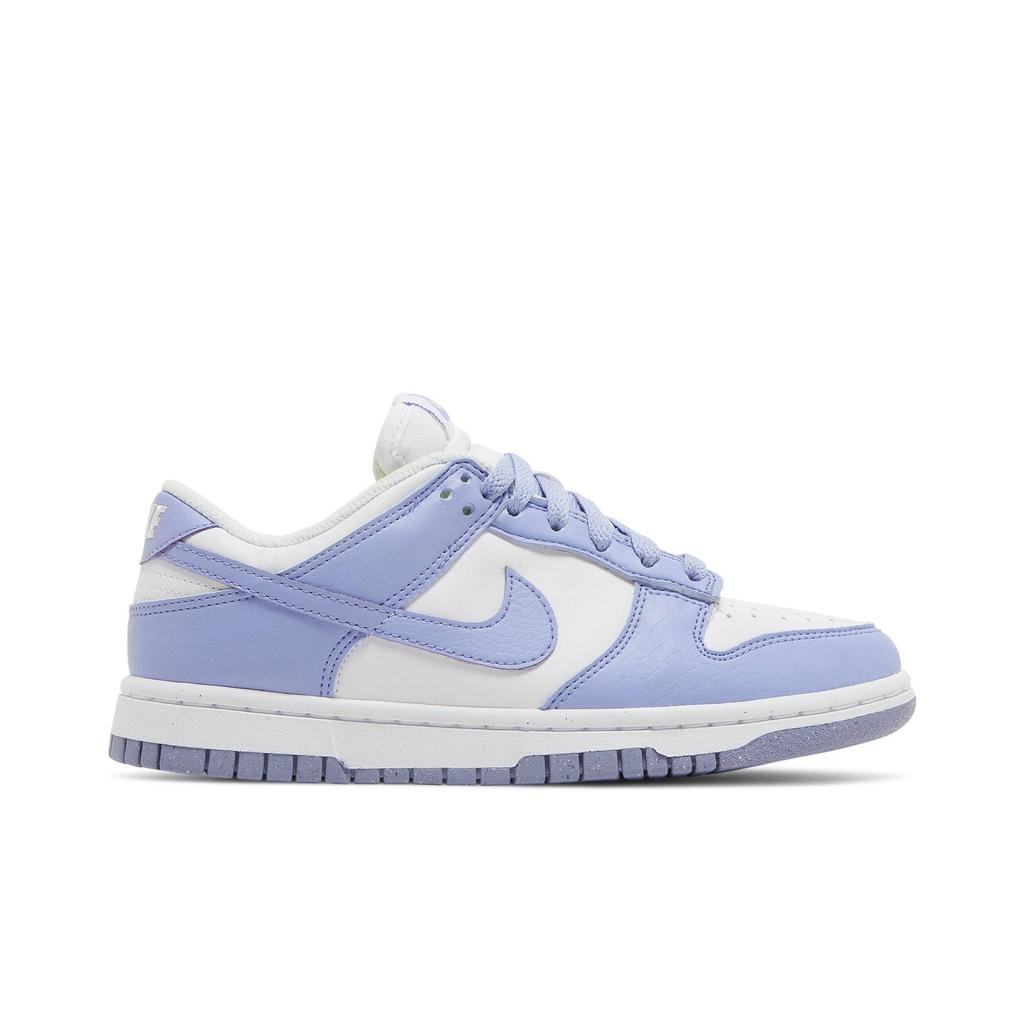 Nike Dunk Low Next Nature 'Lilac' pour femmes (tailles pour femmes) Chaussures de Skateboard Blanc / Blanc / Volt / Chardon Clair DN1431 103