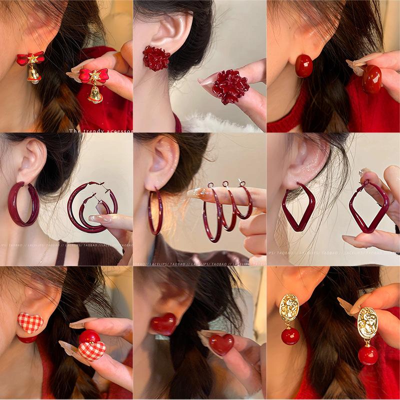Geometric-shaped Earrings - Festive and Unique for The New Year, Suitable for Autumn and Winter, As An Accessory for The Ears.