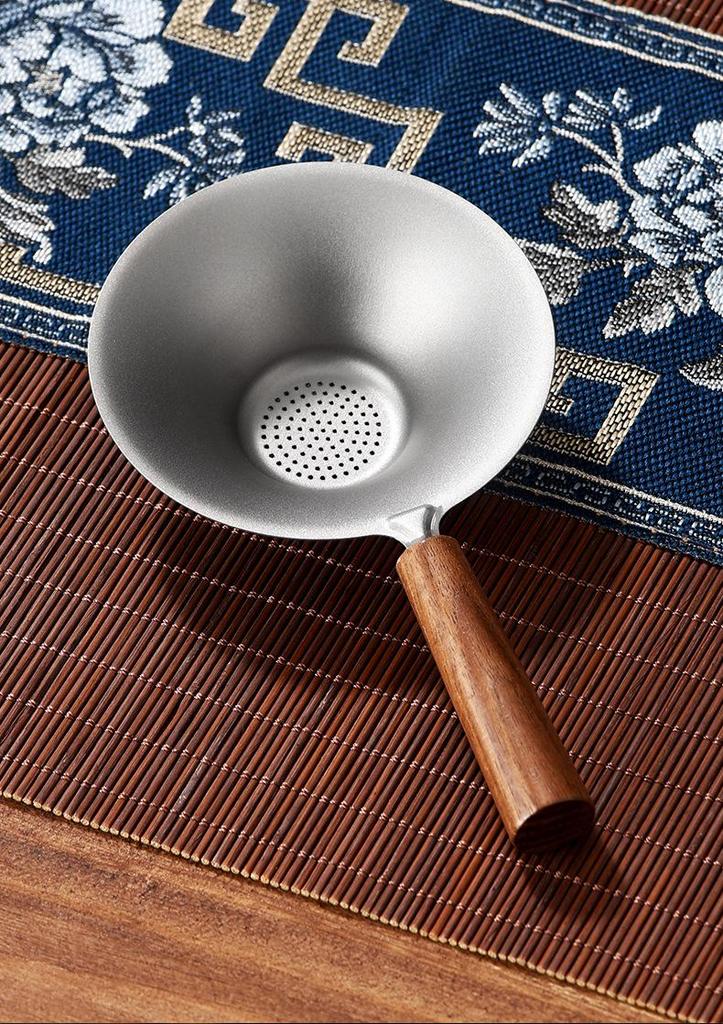 Pure Titanium Sandblasted Tea Infuser with Lightweight Handle