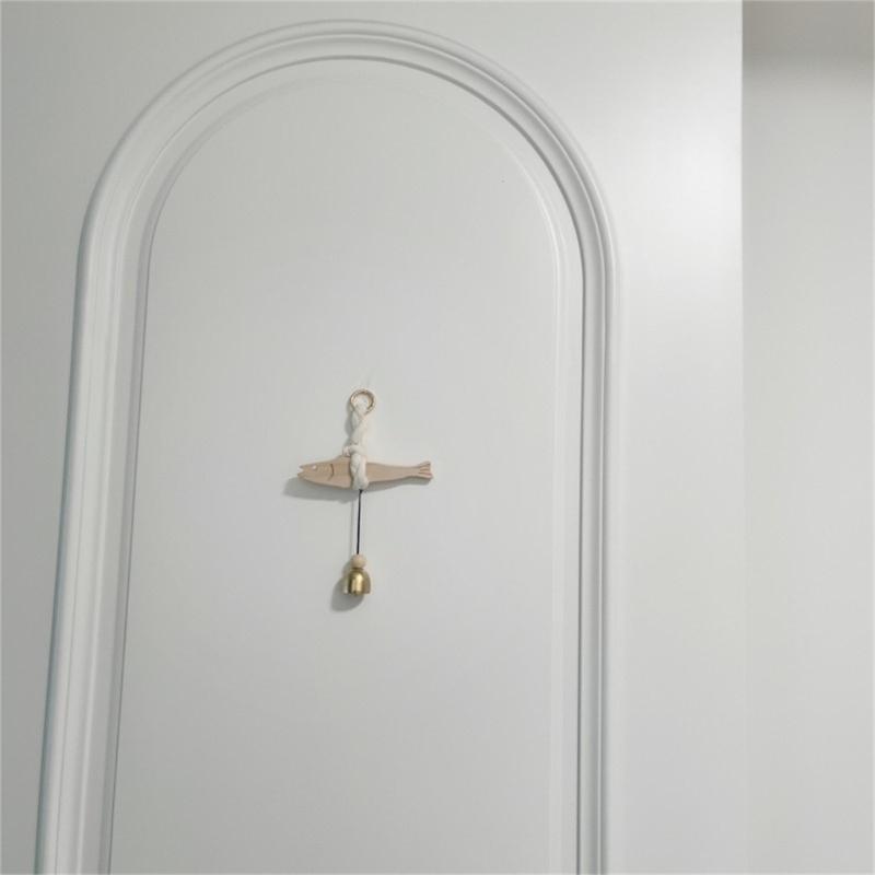 Handcrafts Wooden Fish Door Chimes Hanging Ornament with Bells Door Pendants for Home Office Decoration Wall Art Decors