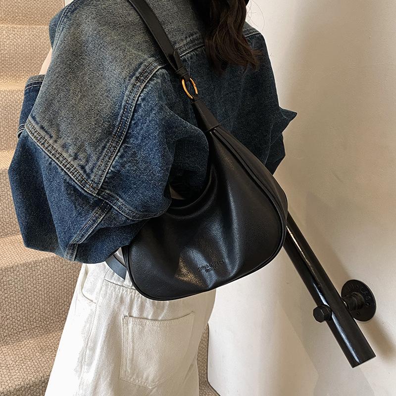 Commuter Bag Autumn Women 2025 New Simple Underarm Bag Versatile Single Shoulder Crossbody Dumpling Bag One Piece Delivery