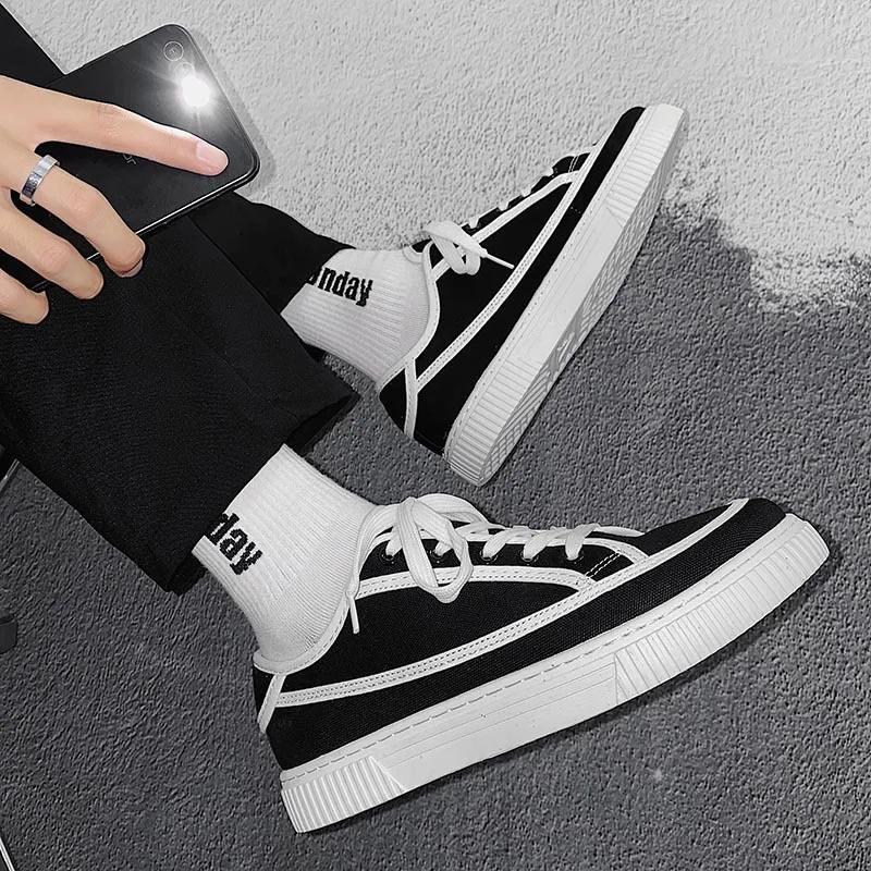 2024Men's Shoes Korean Version Canvas Shoe Student Casual Shoes Breathable Board Shoes for Men Lace Up Flats Zapatillas Hombre