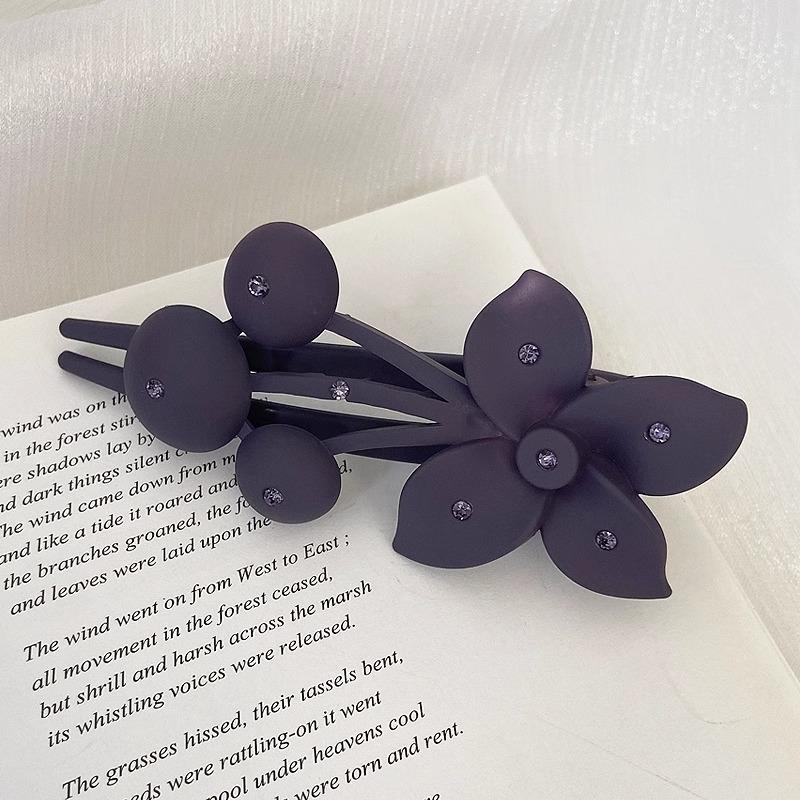 

Цветочные матовые заколки-клипсы «Утиный клюв»Заколки для затылкаЗавитки для волосЗажимы для волосФиксирующие волшебные инструментыКлипсыВерхние клипсыЗаколки для волос, Головной убор лавандовый