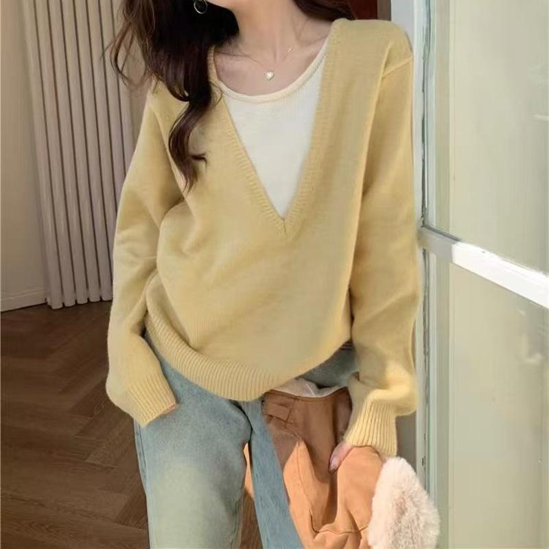 

Color matching v-neck fake two-piece knitted sweater for women s autumn and winter new design sense, thin pullover sweater for women One size