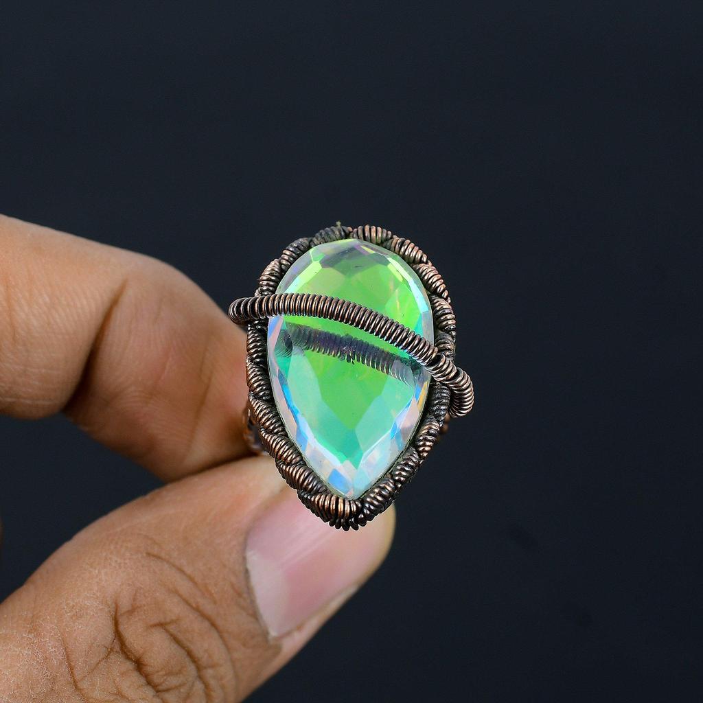 Anillo de joyería hecho a mano envuelto en alambre de cobre con piedras preciosas de topacio místico para regalo