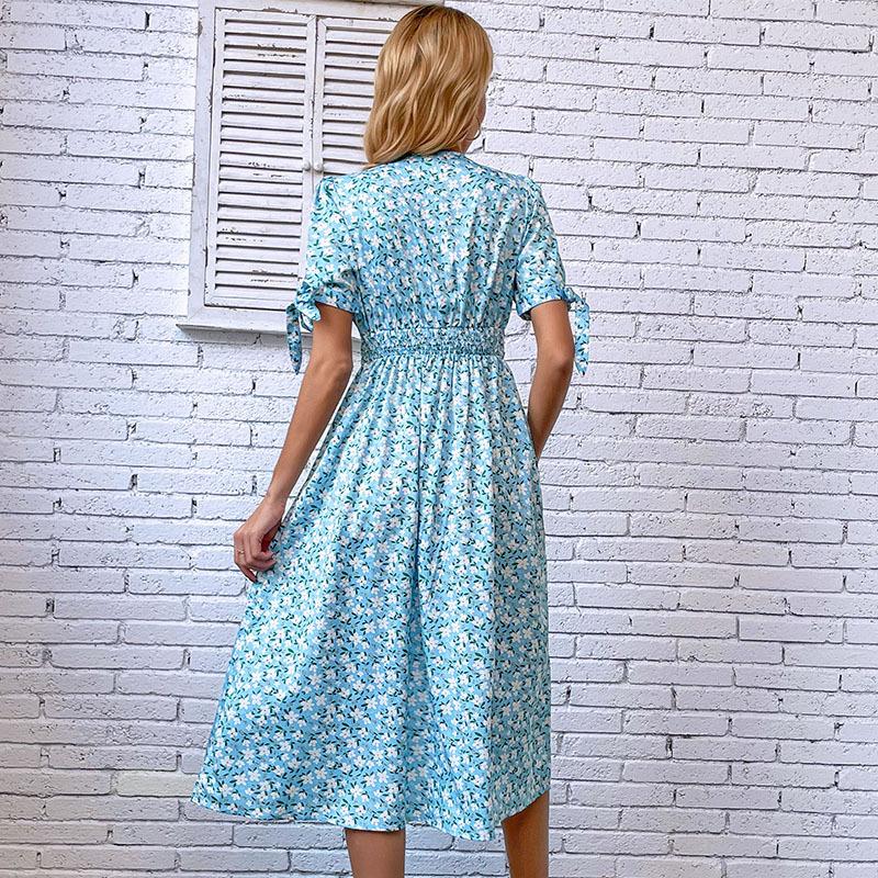 Summer Fresh and Sweet Wind V-neck Slim Floral Dress