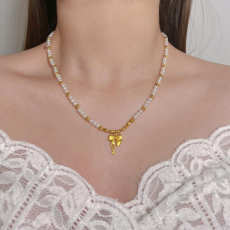 Pearl Necklace Women's Niche Light Luxury Design High-end Fashion Temperament Collarbone Chain Neck Chain Sweater Chain Bead Chain