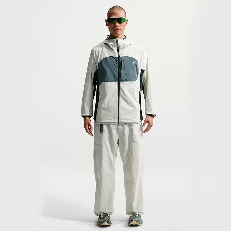 Nike Men's Quick-Dry Windbreaker Jacket