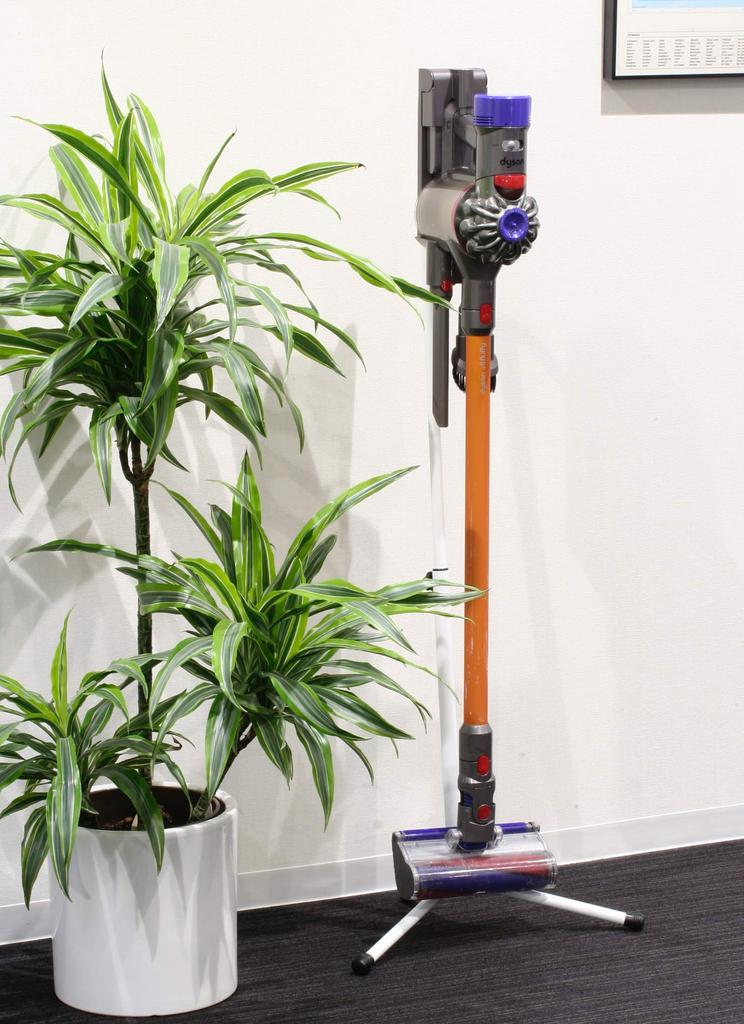 Kikutani Cordless Vacuum Stand GS-250V Black