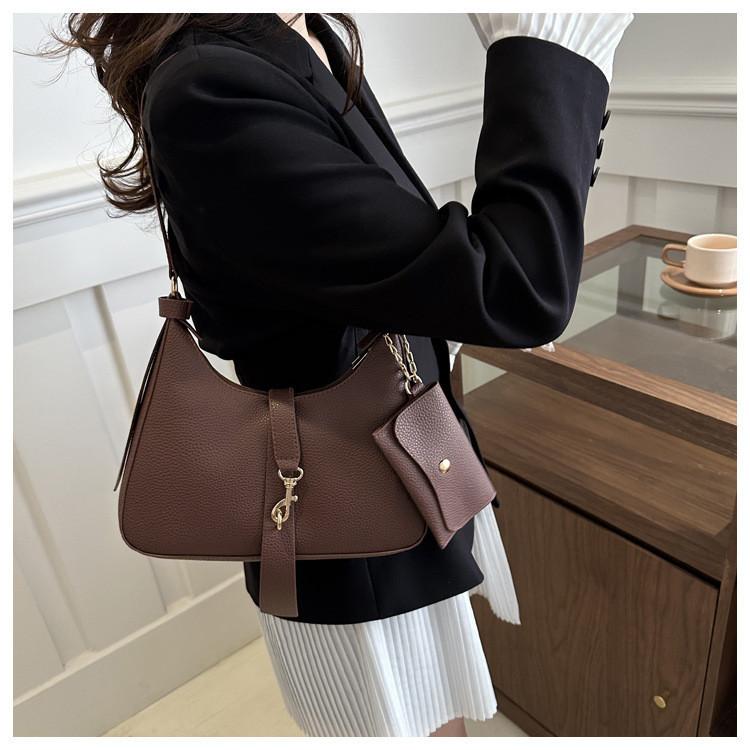 2024 New Fashionable French Style Simple Texture Atmosphere Bag For Women Street Trend Pu Shoulder Bag