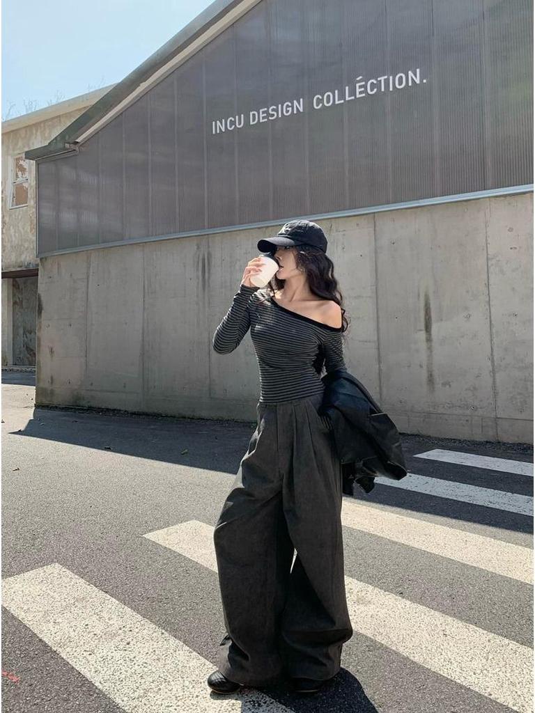 Korean Style Striped One-Shoulder Long Sleeve Top for Women - Autumn 2025 Collection