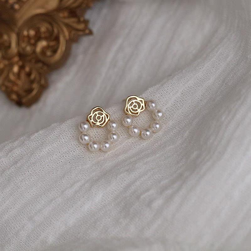 S925 Sterling Silver Rose Pearl Stud Earrings for Women - Elegant French Retro Flower Design 925 Silver золотой