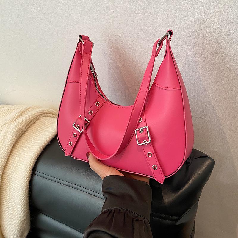 

Premium Spice Girl niche armpit bag 2025 retro locomotive new fashion women s bag shoulder versatile messenger bag розы красного