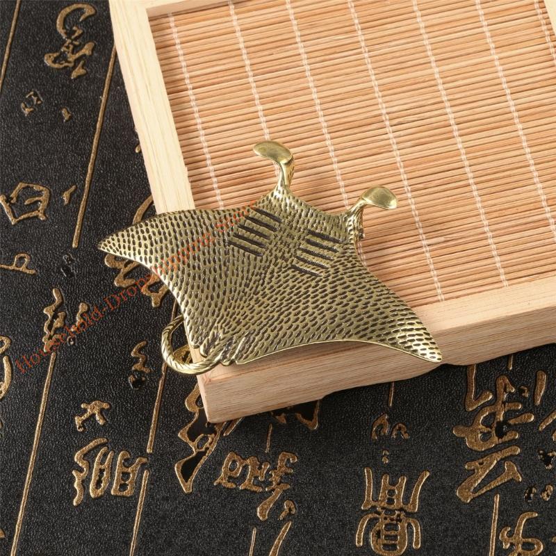 Schnitzerei Messing Manta Rochen Miniatur Skulptur Chinesische Antiquität Feng Shui Figur für Haus Büro Dekoration Ornament Geschenk