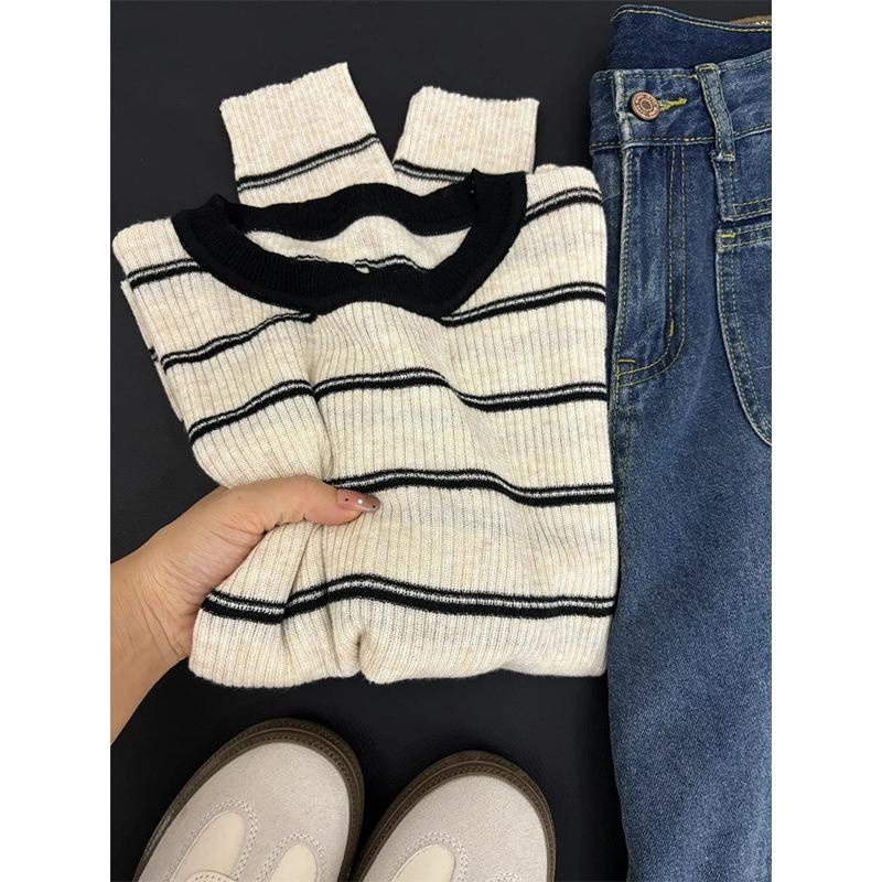 Retro contrasting knitted top women's spring soft waxy niche inner sweater age-reducing bottoming shirt