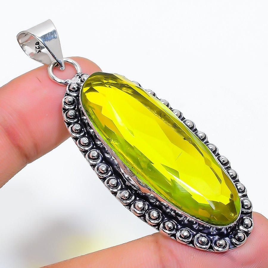 

Peridot Gemstone Handmade Ethnic Jewelry Pendant 2.56 VR-3908