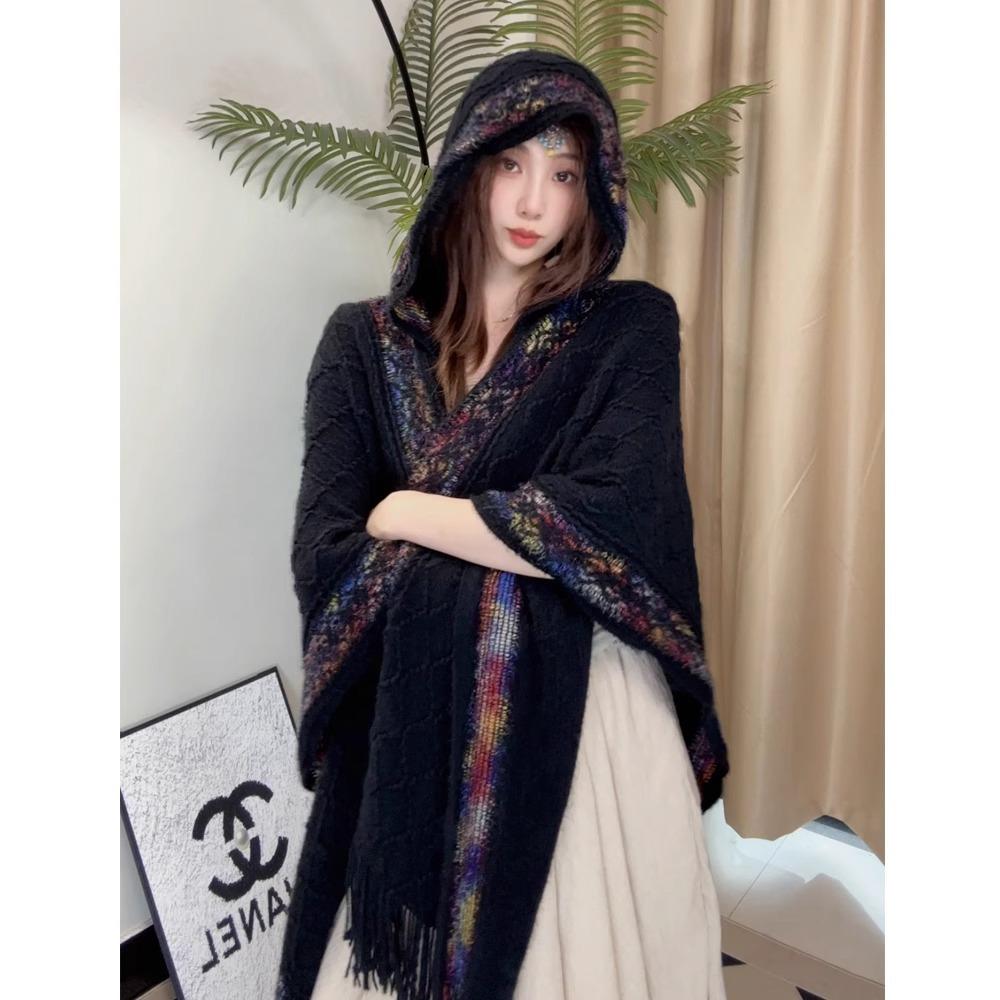 Solid color gray triangular shawl with women's new triangular scarf, young fashion and high sense of versatility