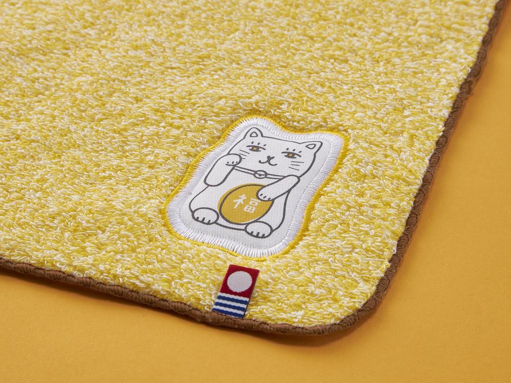 Kosugizen Lucky Charm Mini Handkerchief Towel Design Yellow 25 X 25 Cm 1 Piece - Maneki-neko (Lucky Cat) - - - - IMHK-80YE