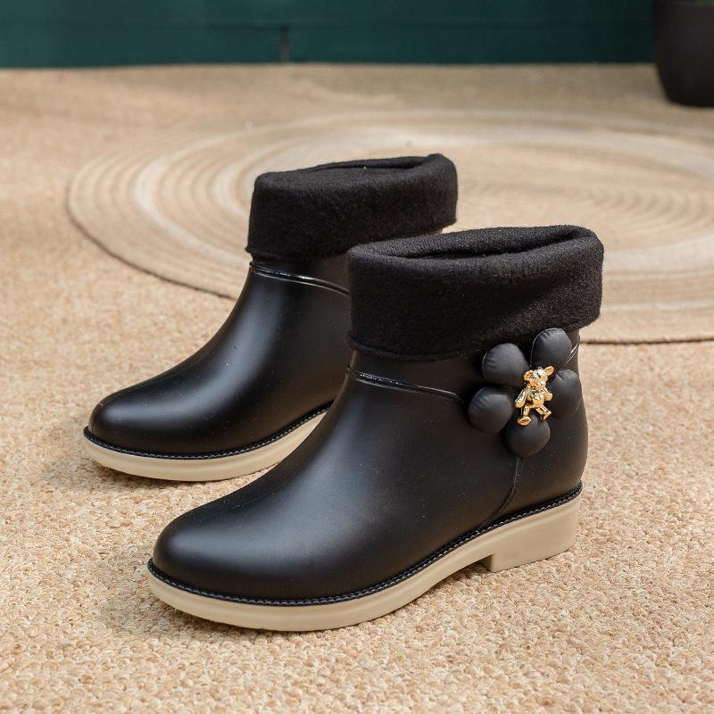 New waterproof shoes women's rain shoes Korean version fashionable versatile non-slip rain boots short tube outer rubber shoes