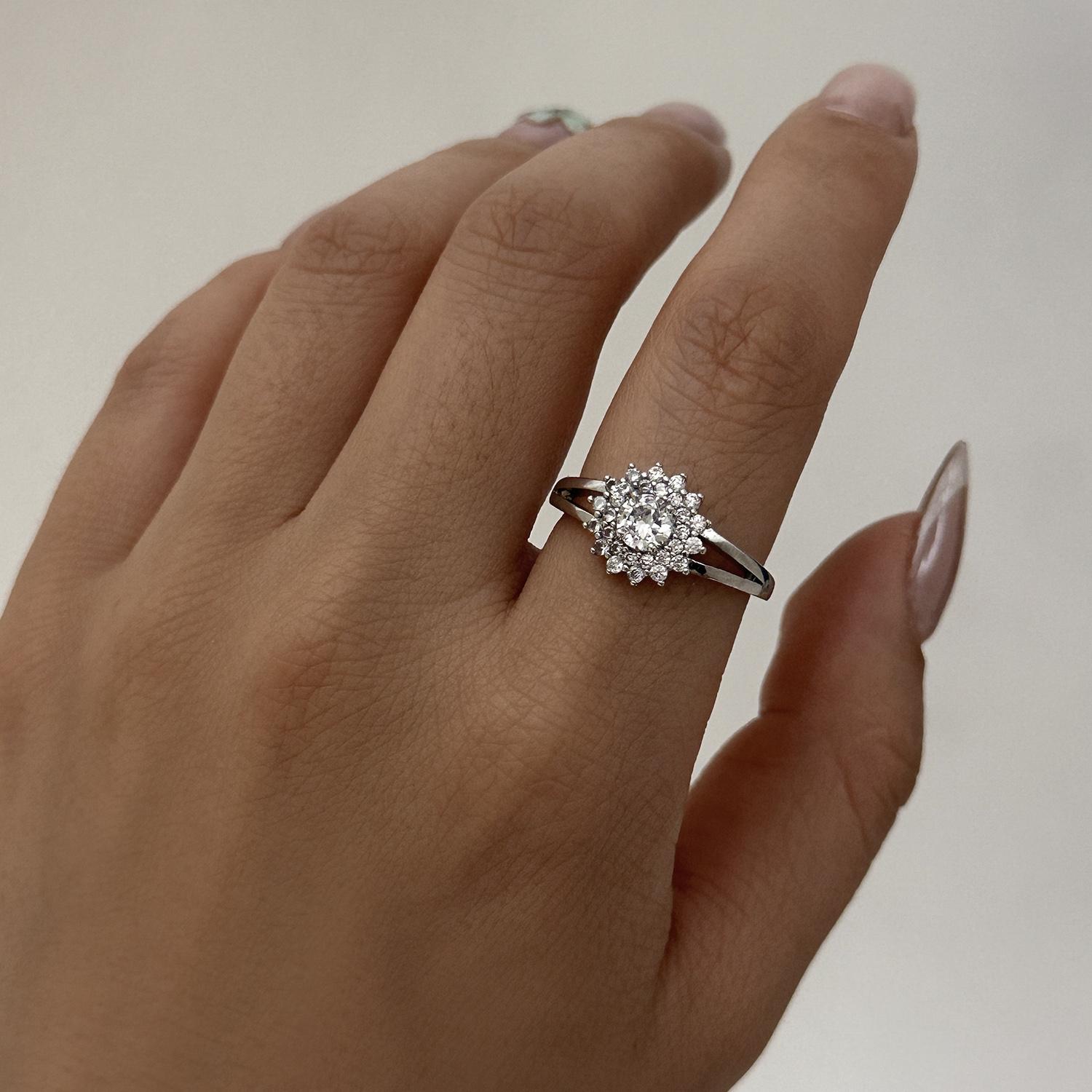 Sunflower Daisy Cubic Zirconia Copper Ring for Women Floral Petal Openwork Vintage Nature Inspired Statement Finger Jewelry 6