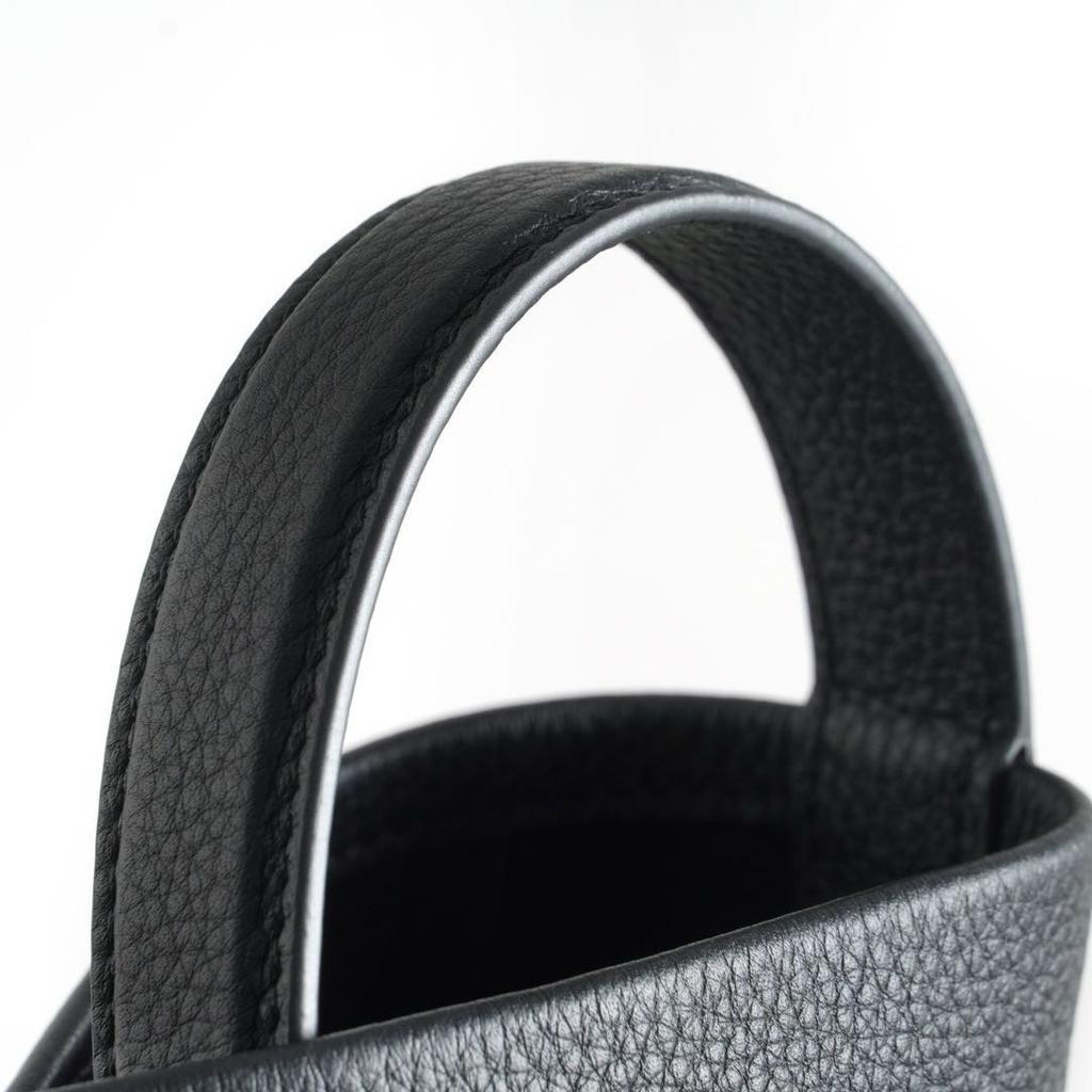 [High-quality] Genuine Leather Single Shoulder Portable Large-capacity High-end Sense Imported Light Drop Lychee Pattern Cowhide Commuter Bucket Bag
