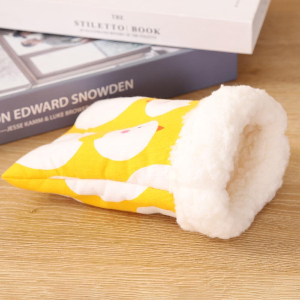 

Thickened Hamster Nest Plush Guinea Pig Sleeping Bag Creative Pet Snuggle Sack Pet Supplies M жовтий