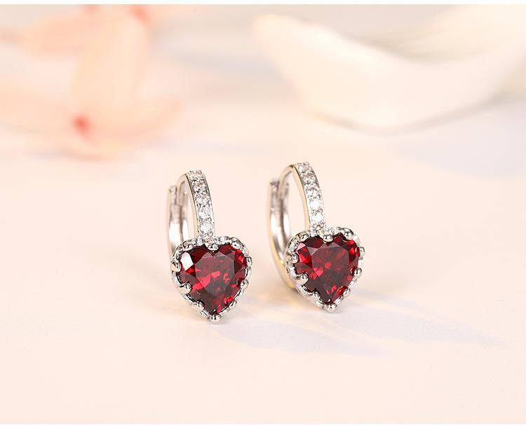 Fashionable Colored Diamond Earrings for Women's Heart Zircon Earbuds Simple Student Earrings