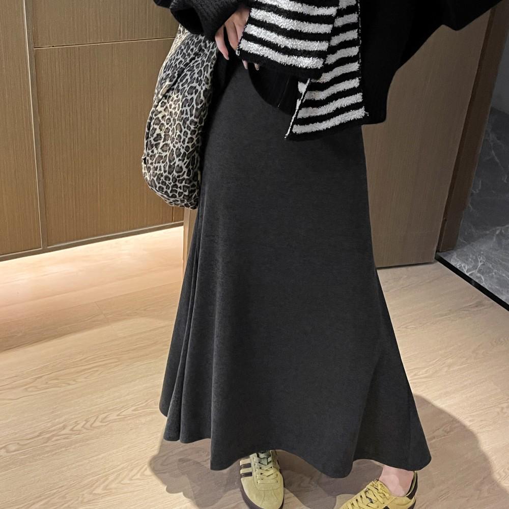 

Women s High-Waisted Mermaid Midi Skirt: Draped, Slimming, A-Line, Hip-Hugging, Versatile for Autumn and Winter Extra Large темно-сірий