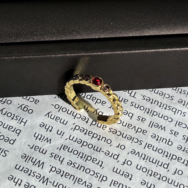 Bright Small Broken Diamonds Inlaid with Flowers Retro Light Luxury Temperament Ring Women's Ins Cold Wind Niche High-end Ring