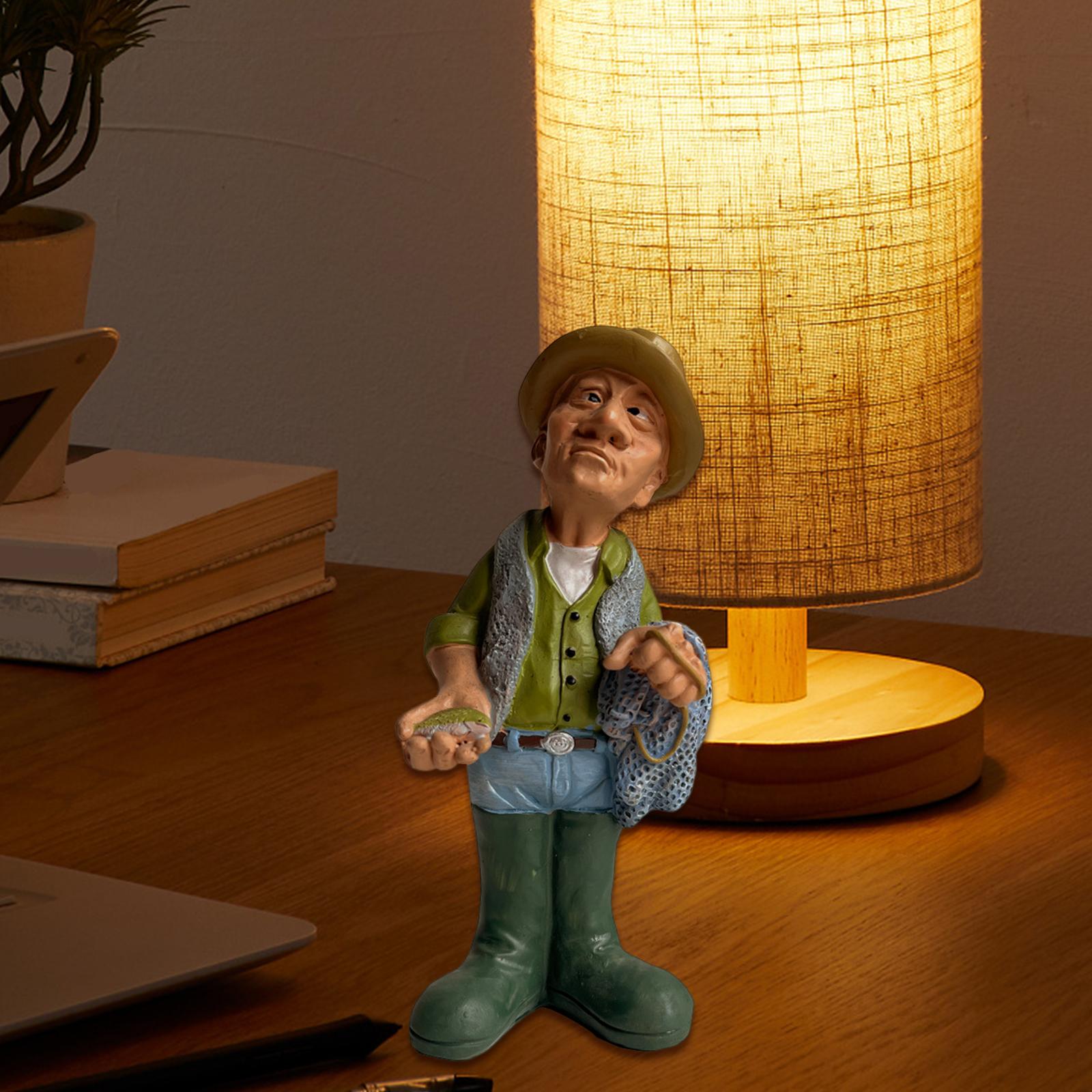 

Resin Worker Figurine Sculpture for Home And Office Decoration