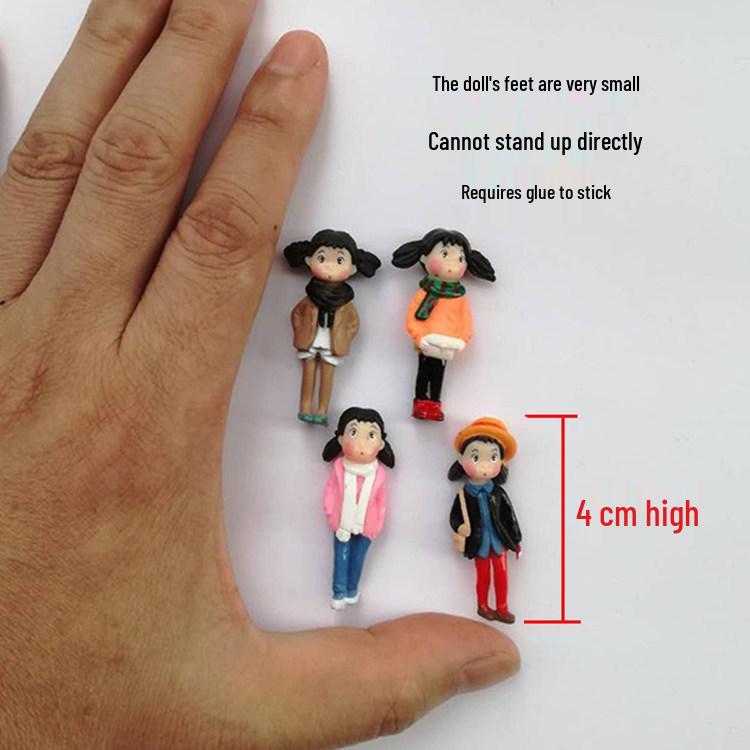 4cm Winter Clothes Girl Figurine - DIY Cute Cartoon Micro Landscape Toy