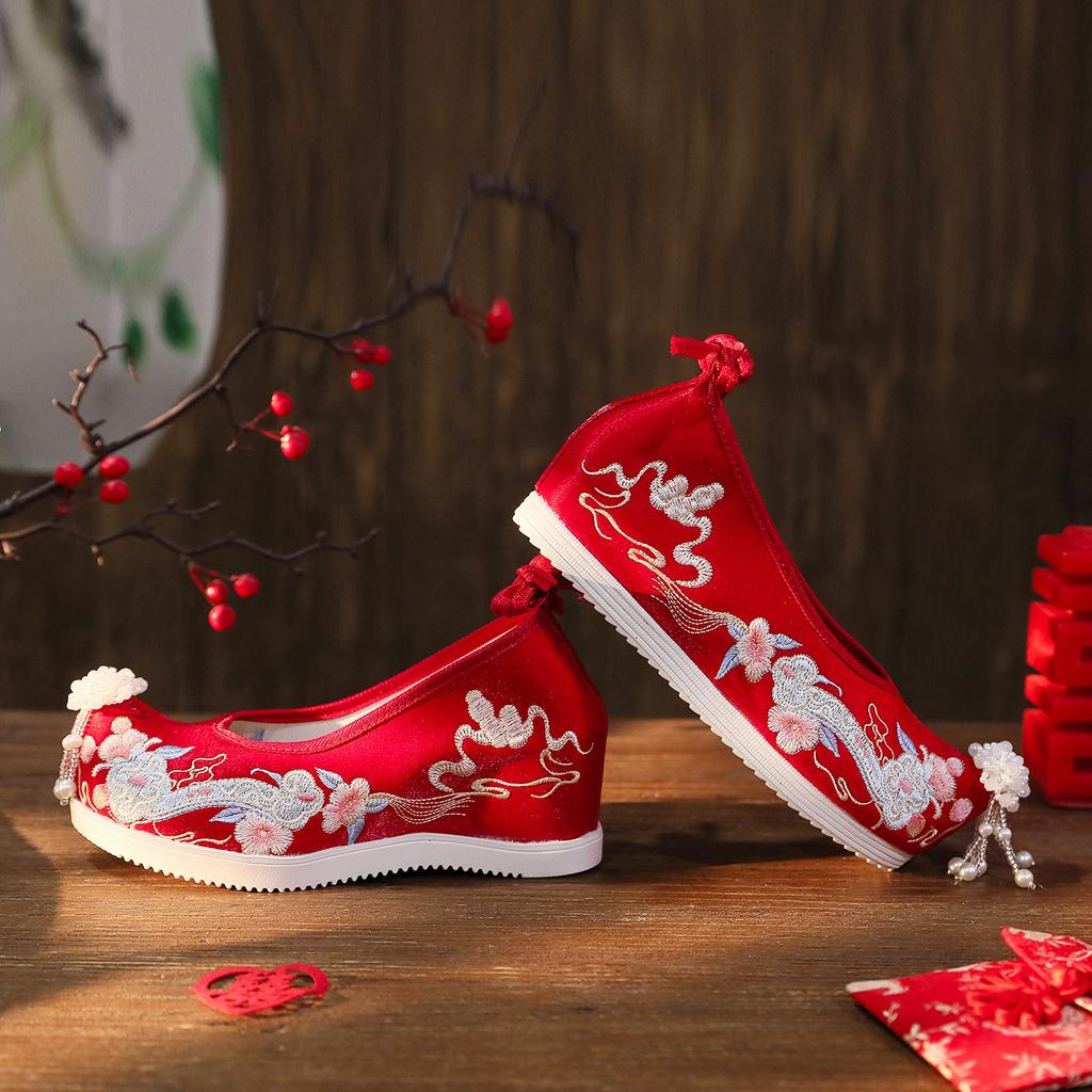 Embroidered Shoes Fringed Hanfu Shoes Antique Xiuhe Shoes Chinese Inner Heightening Cloth Shoes
