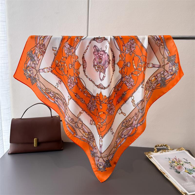 

Цепной замок Принт Имитация шелка Квадратный шарф Премиальная шаль Универсальный шейный платок Маленький квадратный платок Головной платок Unilateral 66-70CM