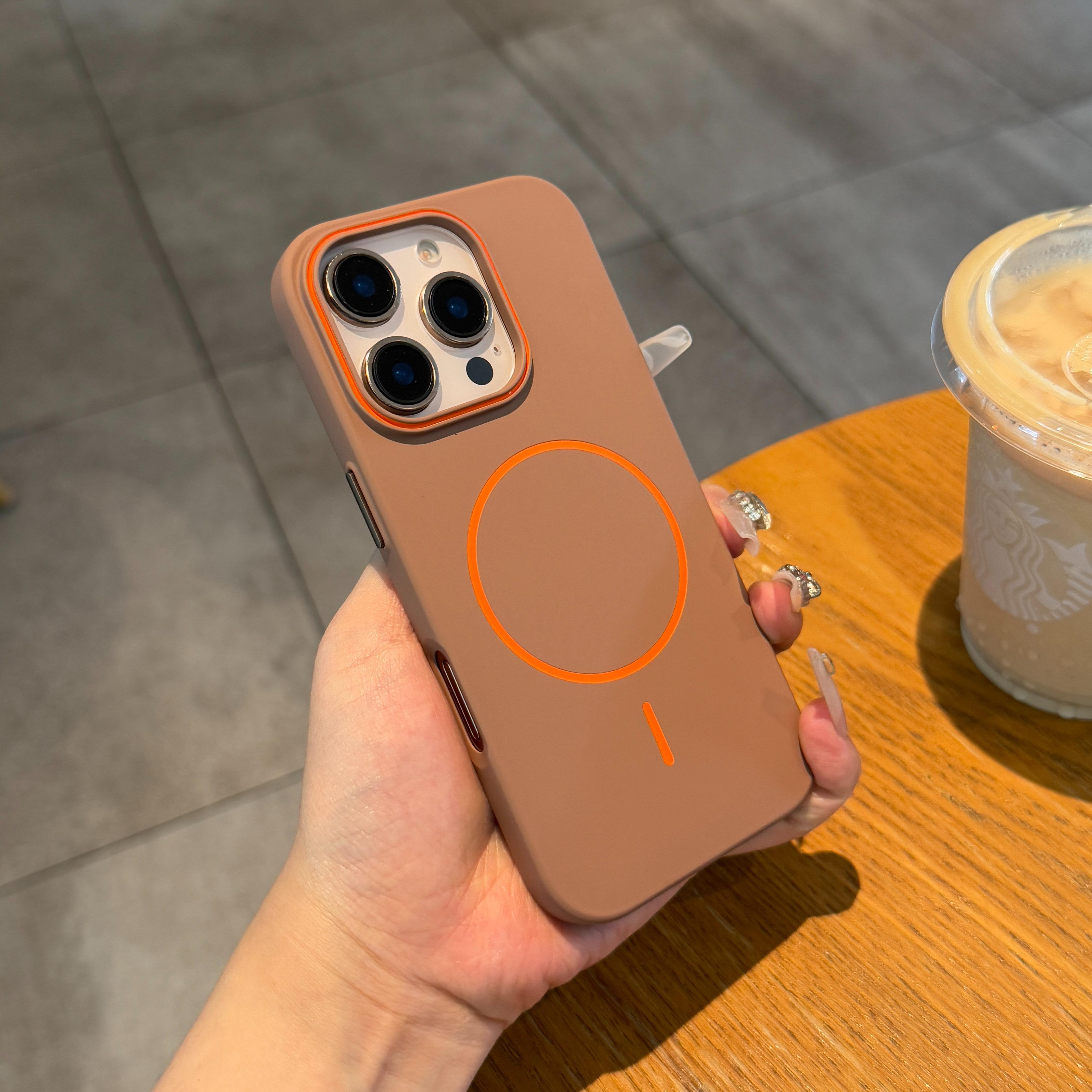 

Роскошный Матовый Мягкий Силикон Для Magsafe Магнитный Чехол для iPhone 17 16 15 14 13 12 Pro Max 11 Контрастный Цвет Ударопрочный Бампер For iPhone 12 Pro коричневый