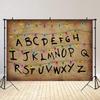 Sfondo Alfabeto Rustico Retro Colorato Alfabeto con Luci a Stringa Tema Sottosopra Oggetti di Scena per Foto per Halloween Forniture per Feste di Compleanno