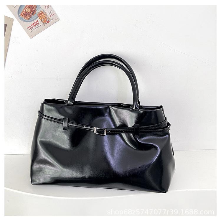 

Retro oil wax pitot bag women s 2025 tide autumn and winter popular casual versatile handbag large capacity shoulder bag