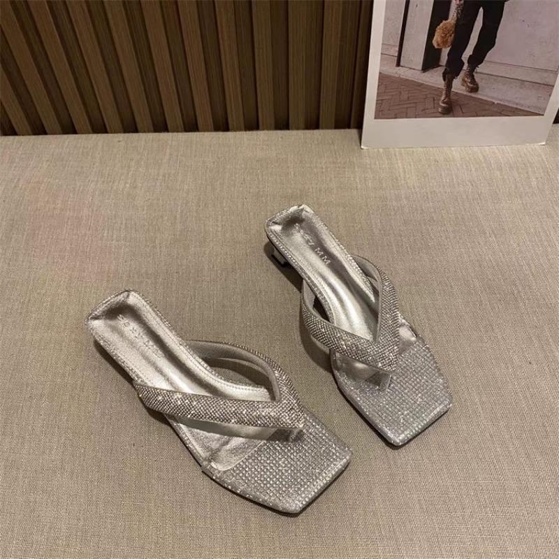

Fashion Summer New Diamond-shaped Slippers Women Design Pinch Toe Thin with Fashion Women Wear Outside Flip-flops 35 серебряный