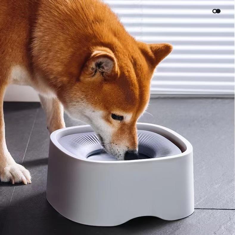 Dog Drinking Water Bowl Floating Non-Wetting Mouth Cat Bowl Without Spill Drinking Water Dispenser Plastic Anti-Over Dog Bowl