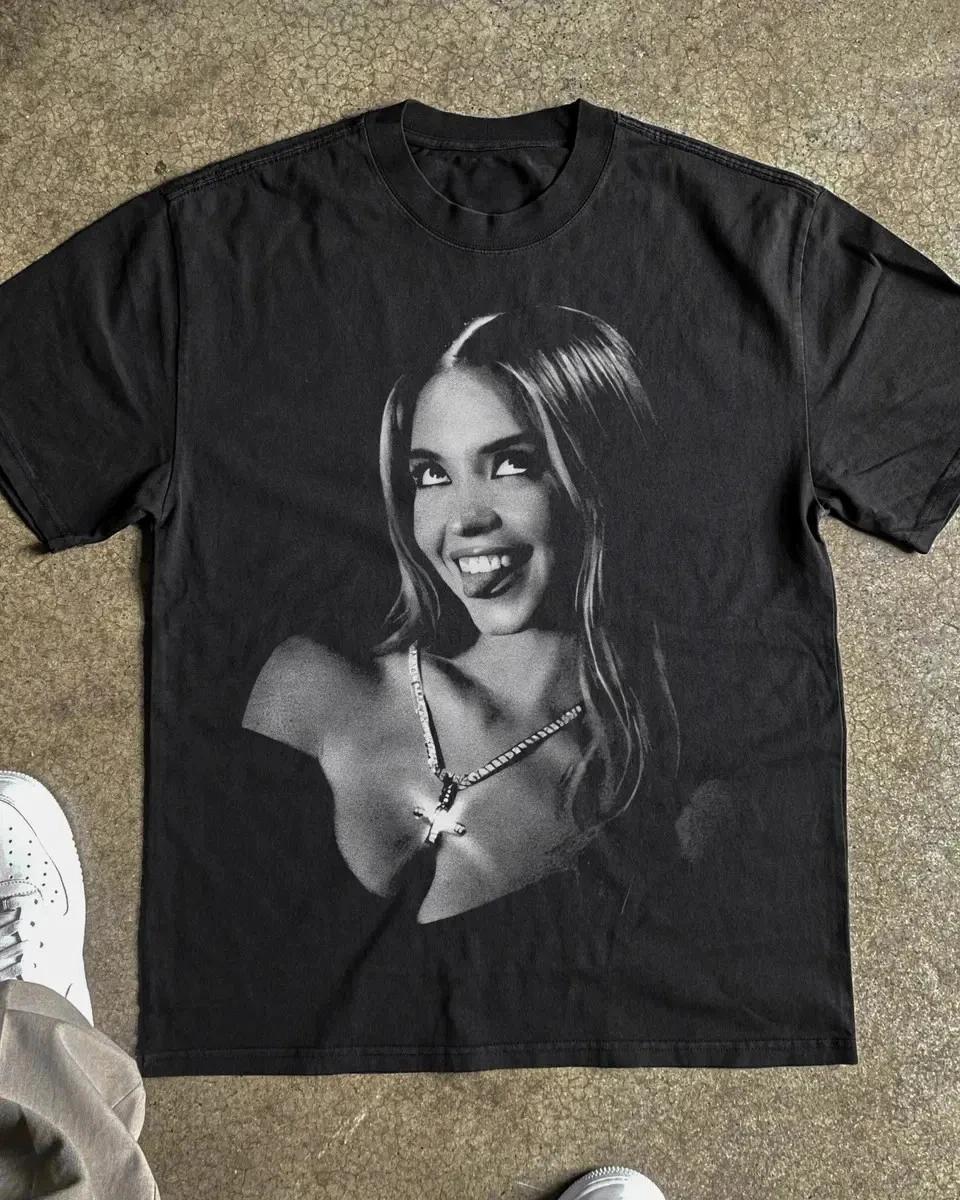 Sydney Sweeney Sexy Poster Graphic T-Shirt Comfy Cotton NEW S