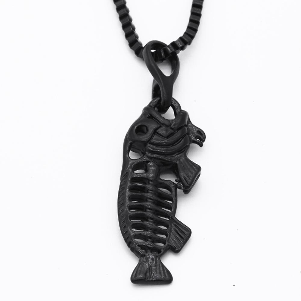 European & American Fashion Niche Necklace: Cross Gun, Knuckle Duster, Fish, Heart, Snake-shaped, Irregular Design for Women