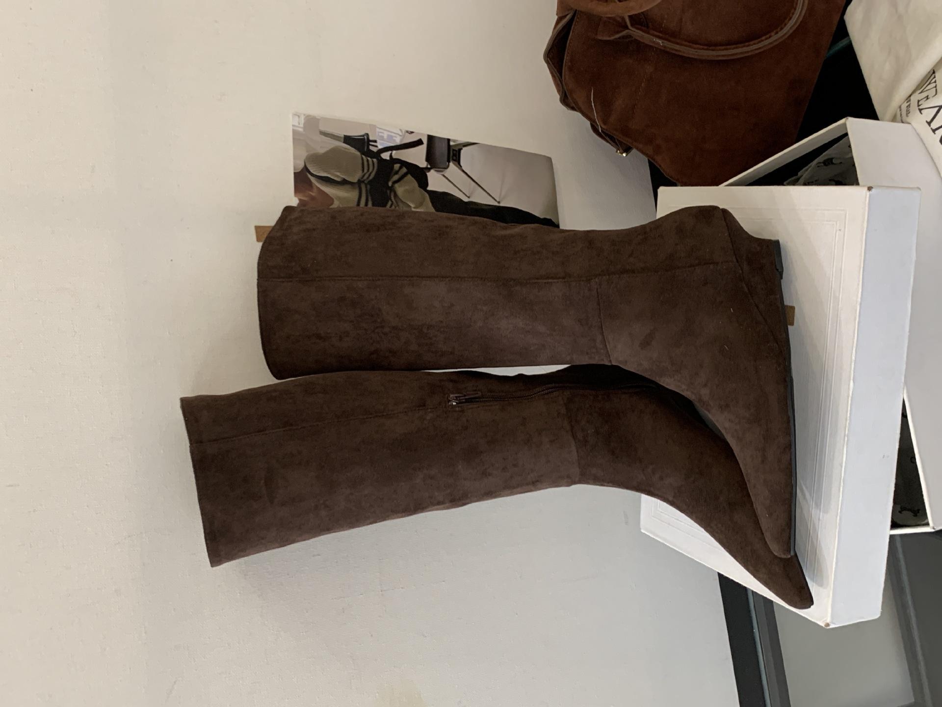 

2025 осень и зима новая мода замшевые ботинки модные квадратный носок каблук ботинки-чулки ботинки Мартин высокие ботинки 39 темно-коричневого