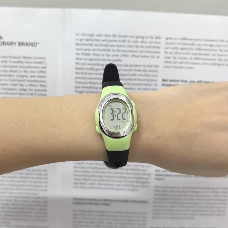 XONIX New Fashion Student Women Sports Girls Watch Relogios Femininos Waterproof 50m Swim Dive Wristwatches Montre Femme FW