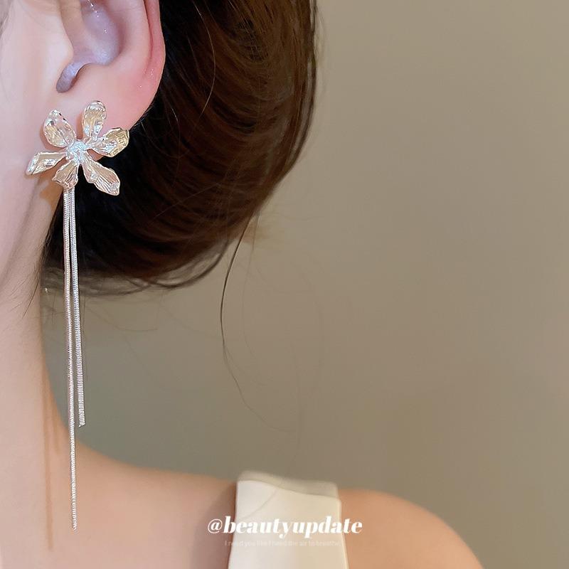 Silver needle super fairy pattern flower fringed pendant earrings light luxury high-end earrings niche simple earrings earrings women