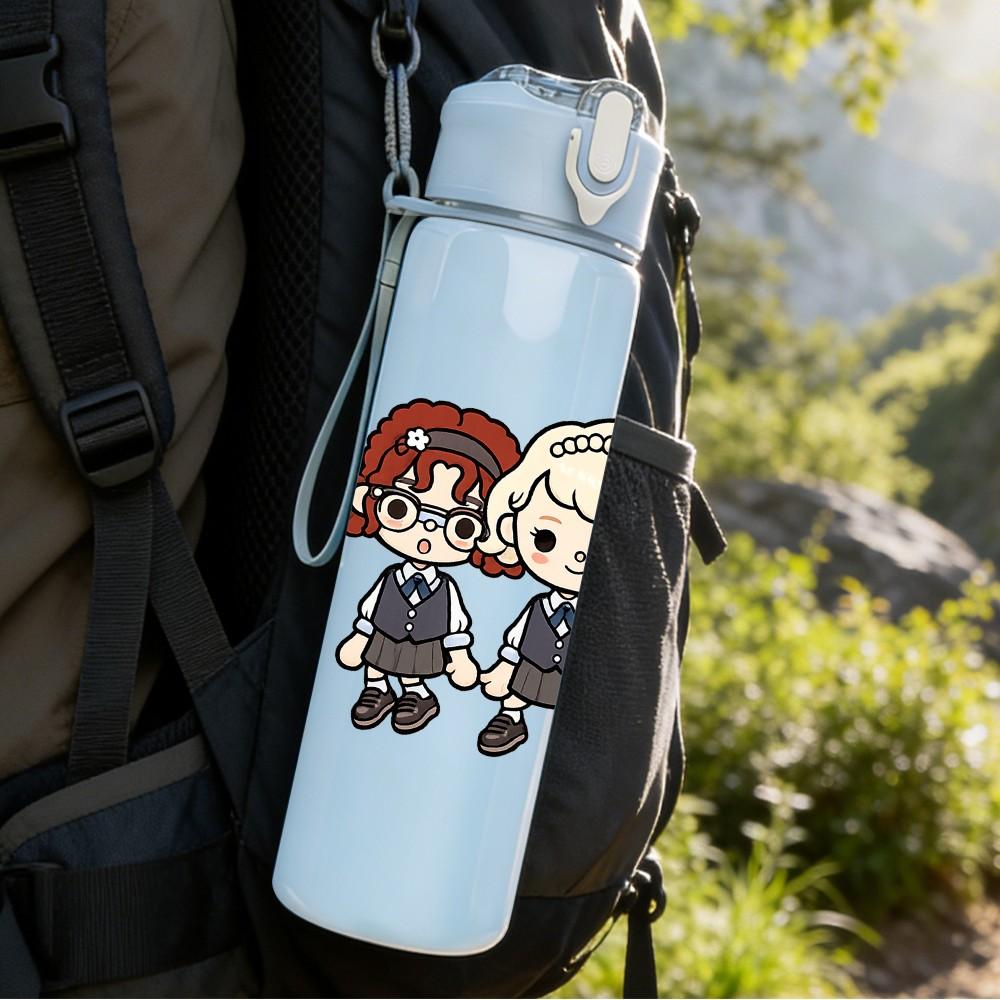 1PC Three Fashion Girl Friends 750ml Color Plastic Sports Water Bottle Leakproof Flip Straw Lid Suitable for Sports Office Home Use
