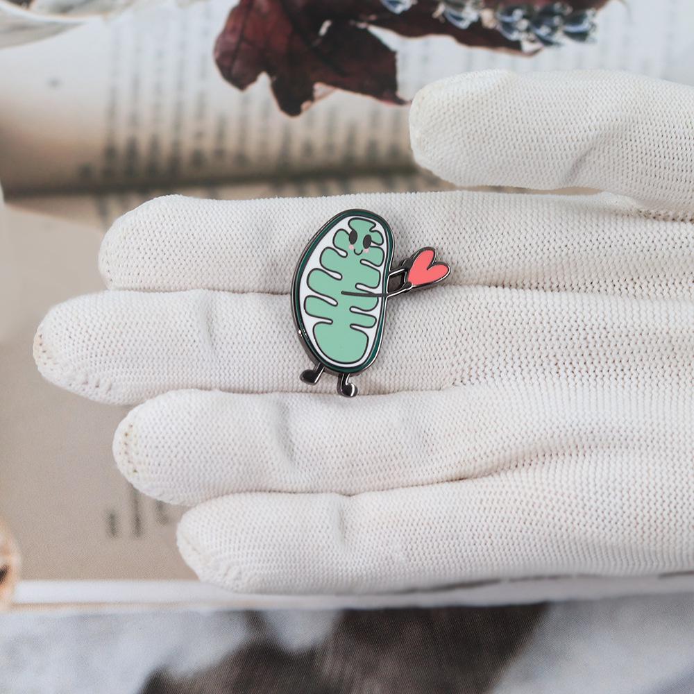 Heart-Sending Mitochondria Brooch: Cartoon Enamel Pin for Biology Lovers – Unique Collar Jewelry Gift