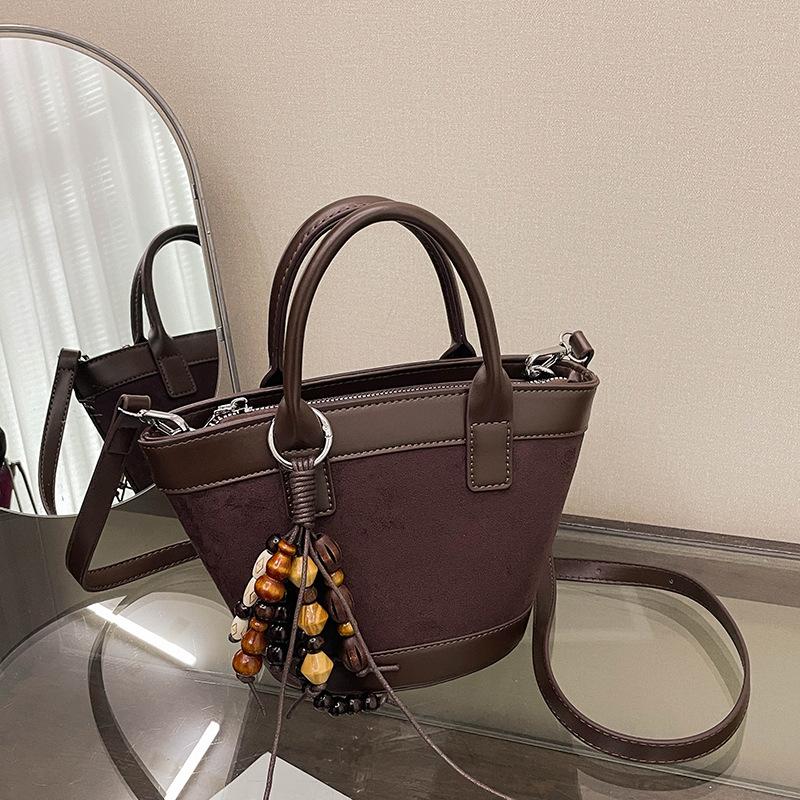 

Women s bag premium sense light luxury bag oblique span bag women s large-capacity commuting shoulder bucket bag simple handbag bucket bag without pendant кофейный