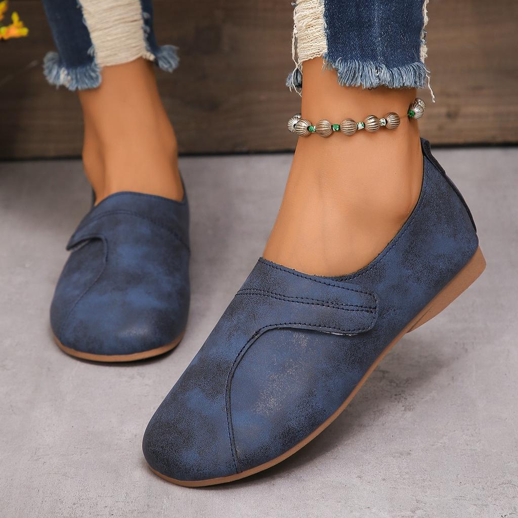 Foreign trade new retro style simple flat bottom low-top single shoes women's solid color round head Velcro soft baseplate shoes