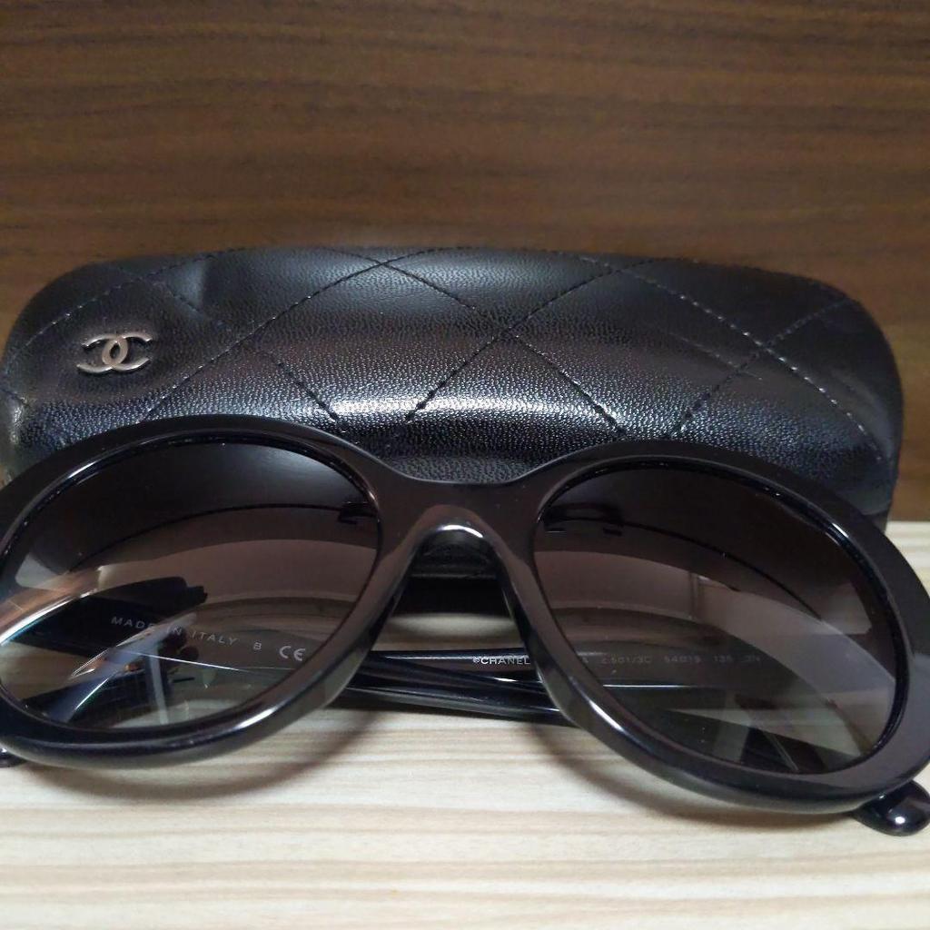 Used CHANEL 5238-A black sunglasses