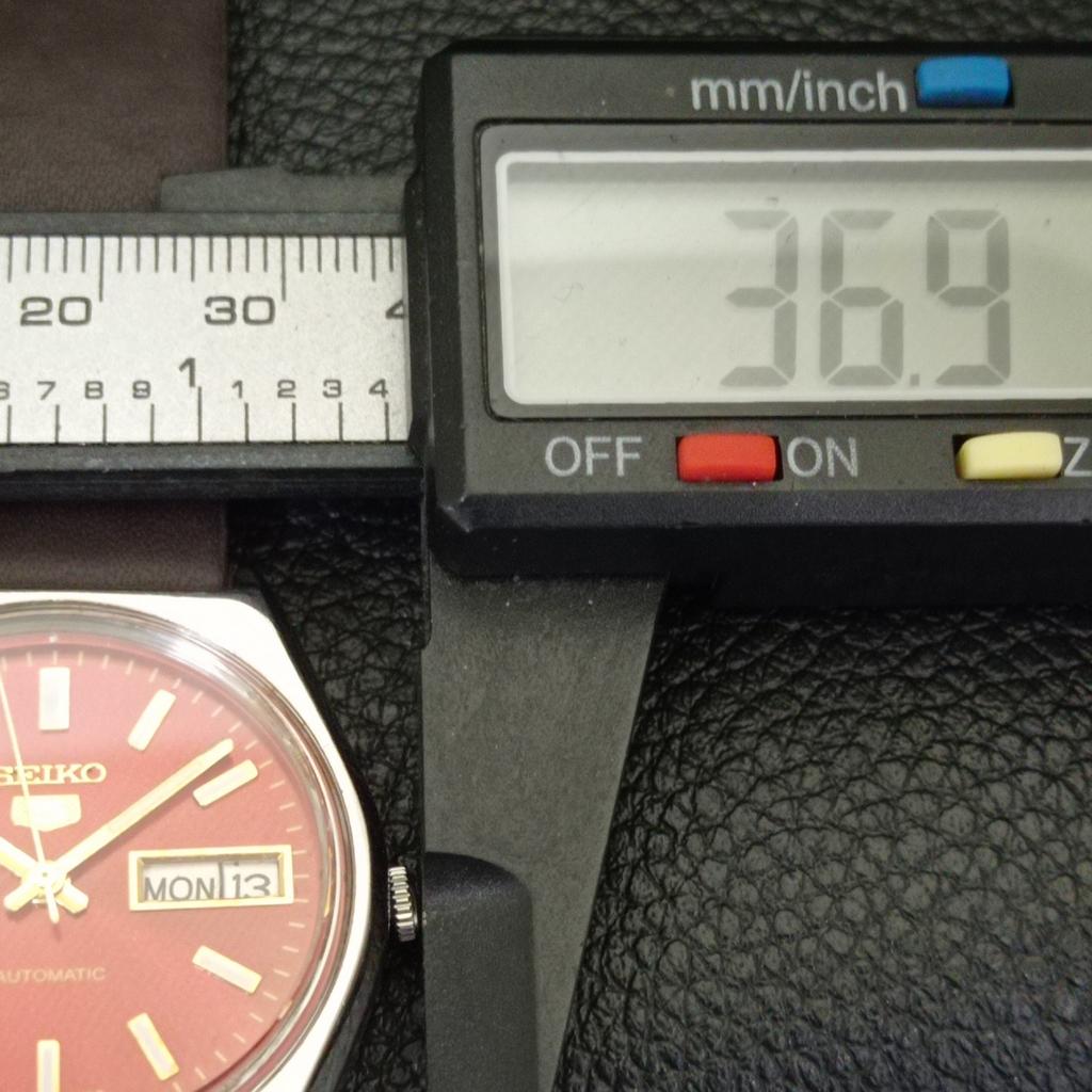 AUTOMATIC VINTAGE SEIKO 5 JAPAN 6319A MENS RED COLOR DIAL WATCH a701262-5 R206a-a701262